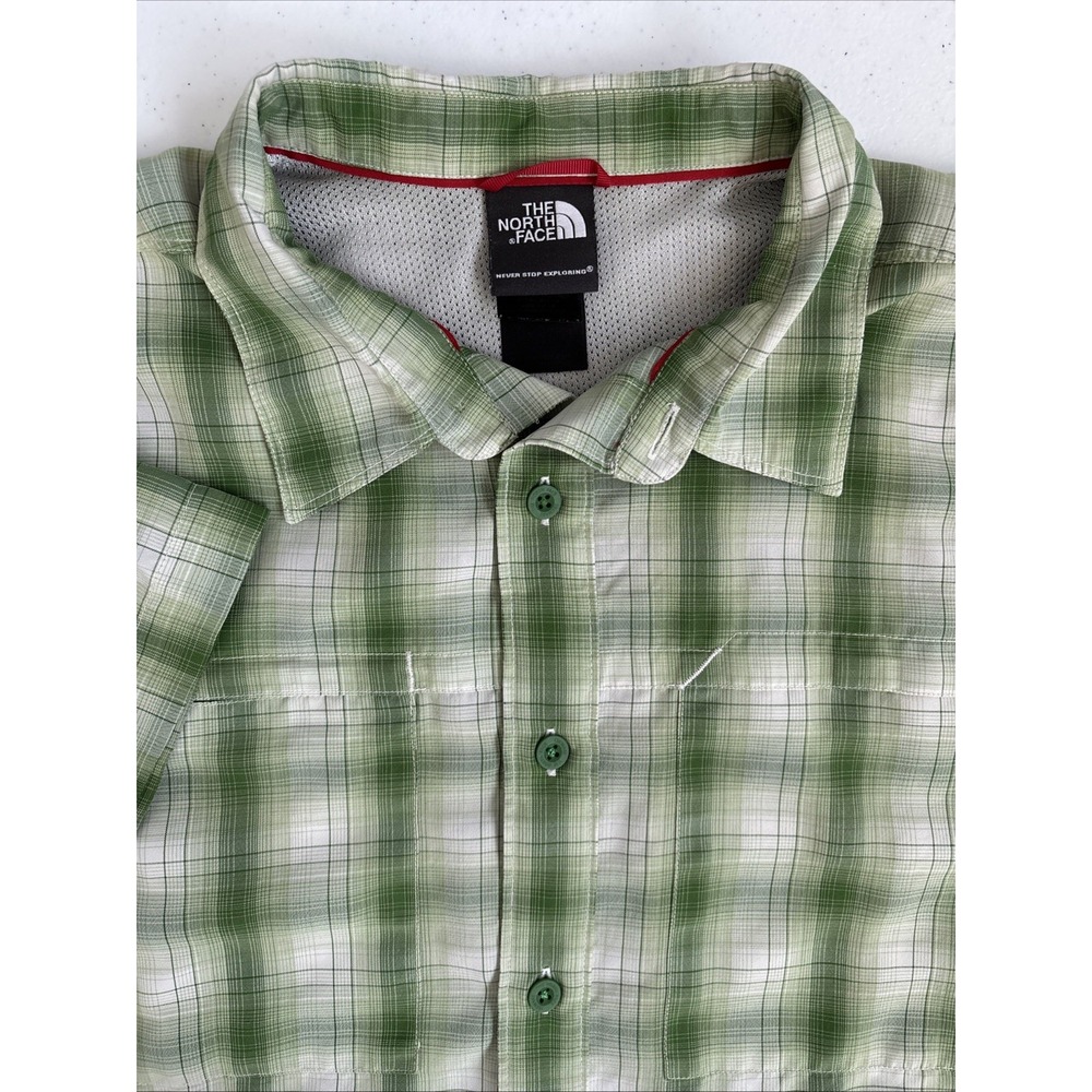 The North‎ Face Men's Large Light Green White Plaid Short Sleeve Button Up Shirt
